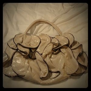 Adorable cream Sondra Roberts handbag